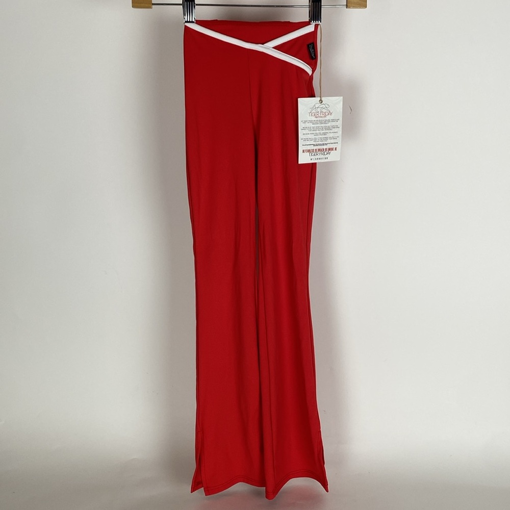 New Tiger Friday Split Flare Leggings Cherry child size Medium